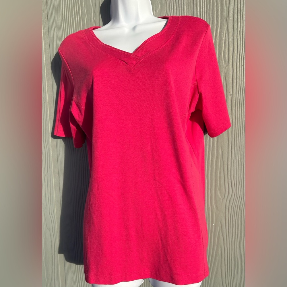 124*.SUZANNE'S Women's Pink V-Neck,Short Sleeves T-Shirt